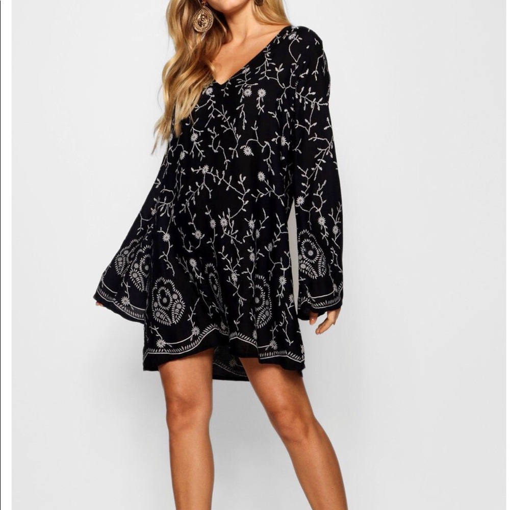Boohoo Black and White Flare Sleeve Dress